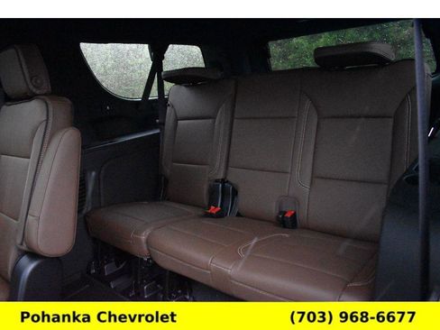 New 2026 Chevrolet Suburban High Country image 30