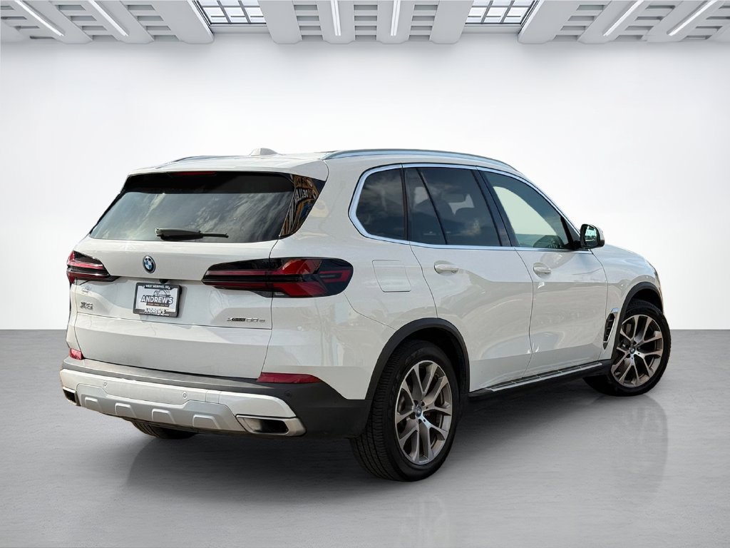 Used 2025 BMW X5 xDrive50e AWD/4WD image 5