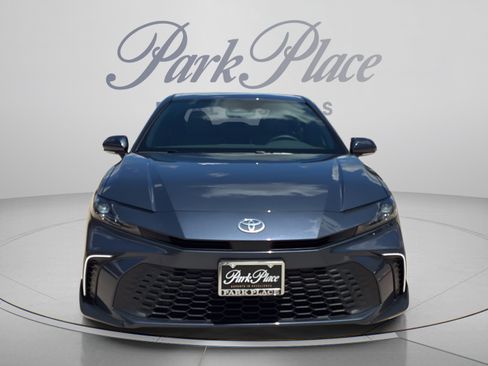 Used 2026 Toyota Camry SE w/ Convenience Package FWD image 9