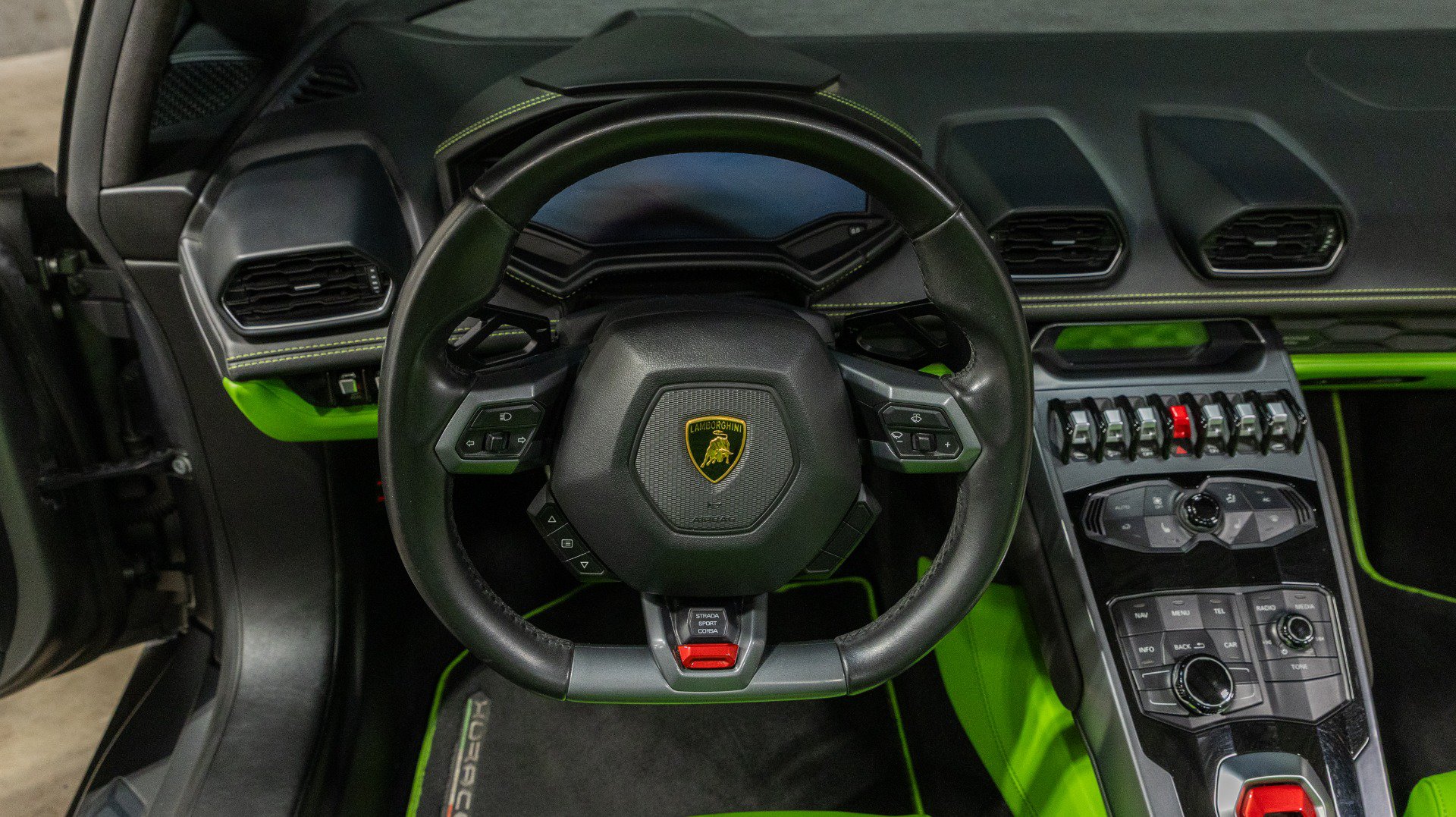 Used 2017 Lamborghini Huracan LP 580-2 RWD image 41