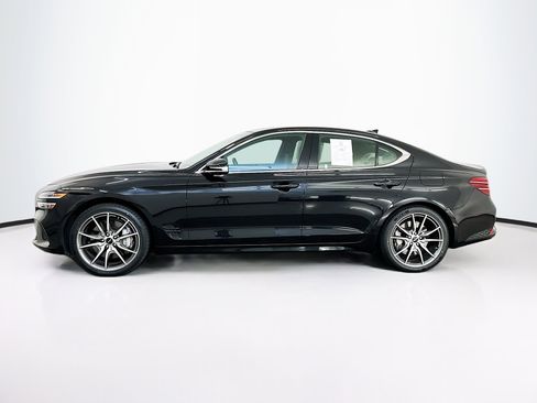 Used 2024 Genesis G70 2.5T image 4