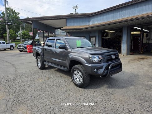 Used 2012 Toyota Tacoma 4x4 Double Cab w/ TRD Off-Road Pkg image 1