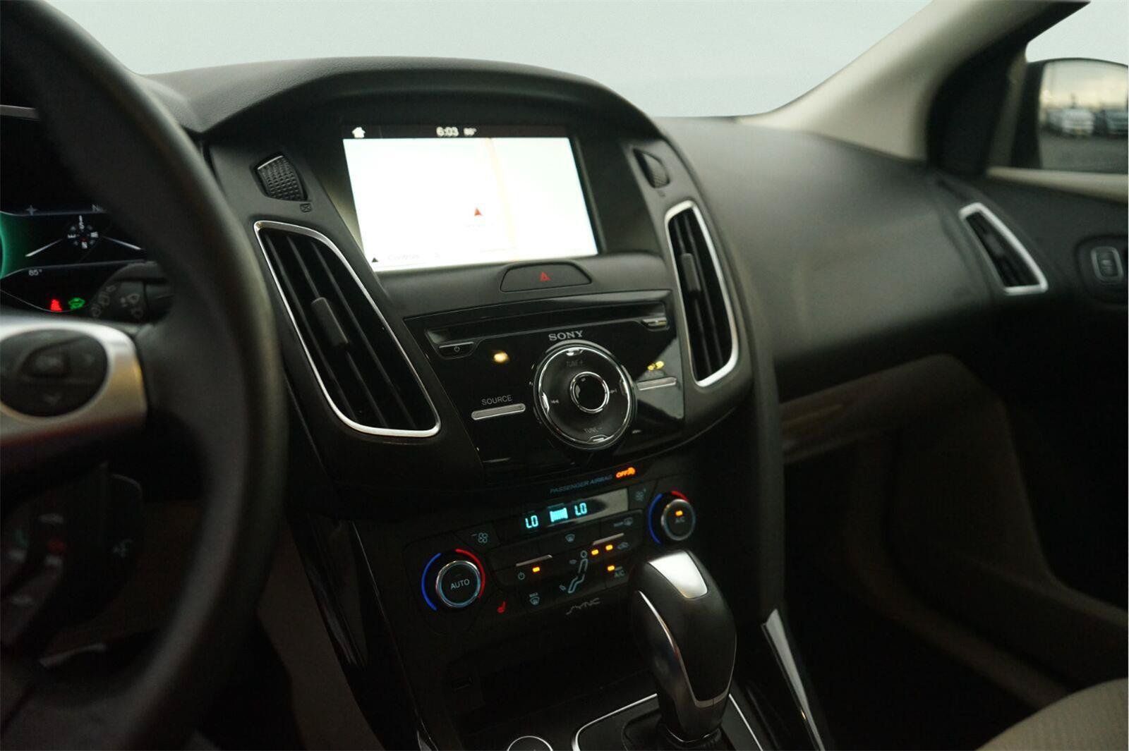Used 2016 Ford Focus Electric Hatchback FWD image 26