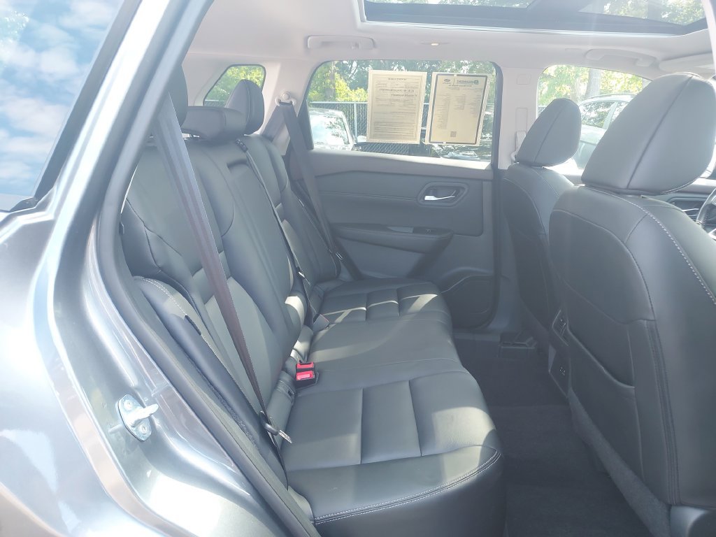 Used 2023 Nissan Rogue SL AWD/4WD image 30