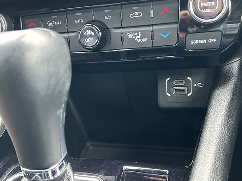 Used 2023 Jeep Compass Limited image 33