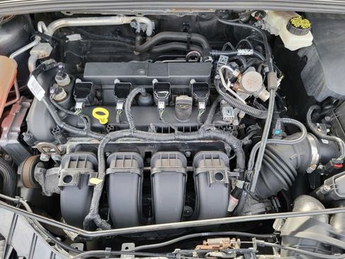 Certified 2017 Ford Focus SE FWD image 40