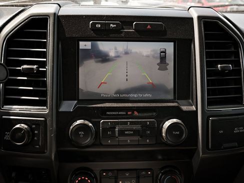 Used 2022 Ford F350 XLT w/ Camper Package image 20