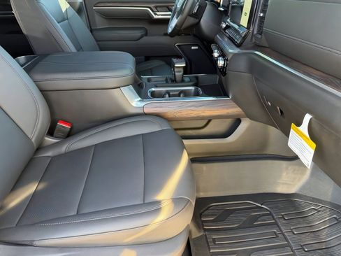 Used 2026 GMC Sierra 1500 SLT w/ SLT Premium Package image 30