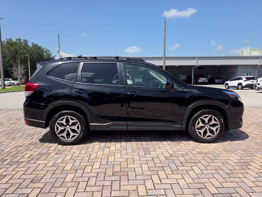 Used 2024 Subaru Forester Premium AWD/4WD image 12