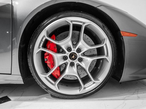 Used 2016 Lamborghini Huracan LP 610-4 image 16
