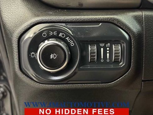 Used 2018 Jeep Wrangler Unlimited Sport S AWD/4WD image 37