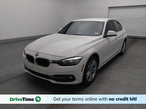 Used 2017 BMW 330i Sedan w/ Driver Assistance Package RWD image 1