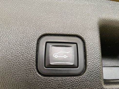 Certified 2023 Chevrolet Equinox LT AWD/4WD image 19