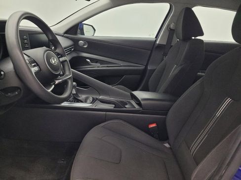 Used 2021 Hyundai Elantra SEL FWD image 17