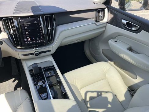 Certified 2025 Volvo XC60 T8 Plus w/ Protection Package Premier AWD/4WD image 15