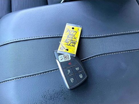 Used 2025 Buick Enclave Sport Touring image 36