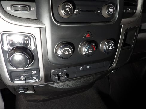 Used 2019 RAM 1500 Tradesman w/ Tradesman SXT Package image 15