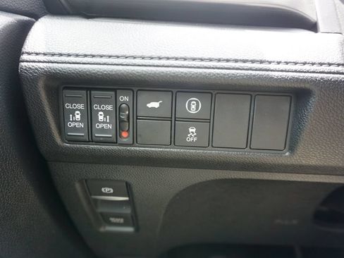 Used 2024 Honda Odyssey EX-L image 5