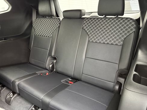 Used 2024 GMC Acadia Denali w/ Super Cruise Package image 14