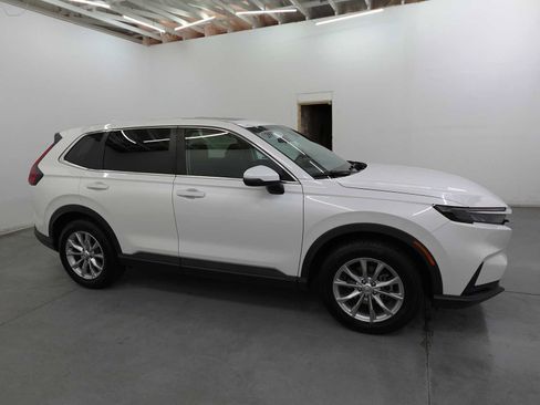 Used 2023 Honda CR-V EX image 4