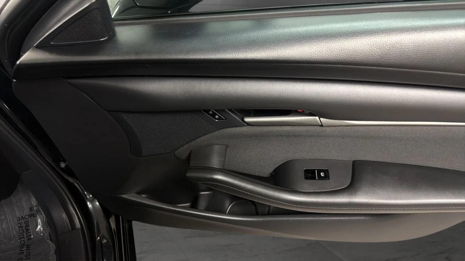 Used 2021 MAZDA MAZDA3 Sedan FWD image 19