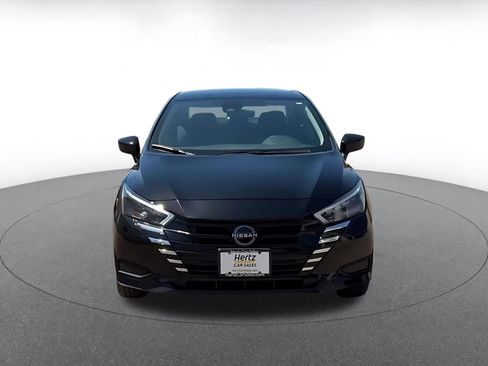 Used 2025 Nissan Versa SV image 4