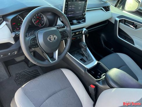 Certified 2022 Toyota RAV4 XLE w/ Convenience Package AWD/4WD image 20