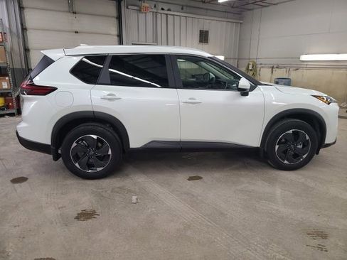 New 2026 Nissan Rogue SV w/ SV Premium Package image 4