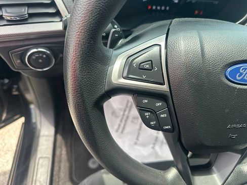 Used 2019 Ford Fusion SE FWD image 13