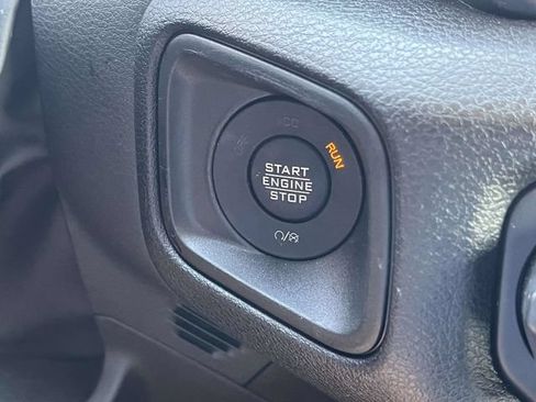 Used 2025 Jeep Wrangler Unlimited Sport AWD/4WD image 31