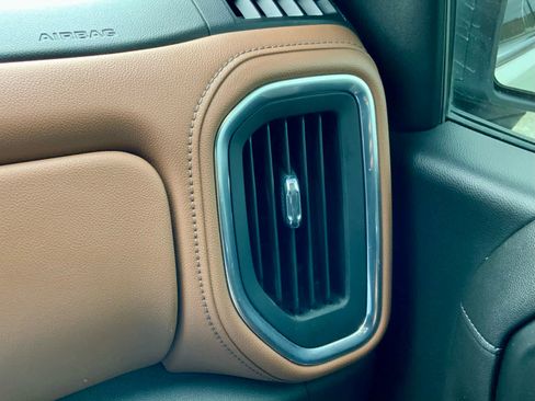 Used 2022 Chevrolet Silverado 1500 High Country w/ Technology Package image 54