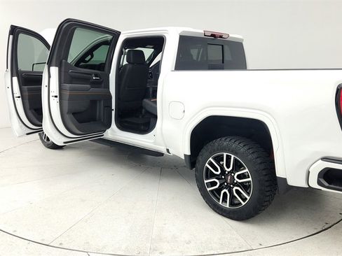 Used 2025 GMC Sierra 1500 AT4 w/ AT4 Premium Package image 11