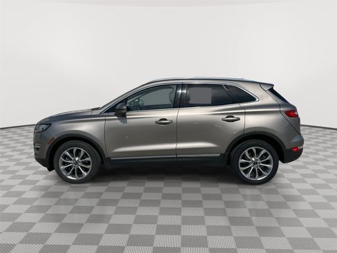 Used 2019 Lincoln MKC Select w/ Select Plus Package AWD/4WD image 3
