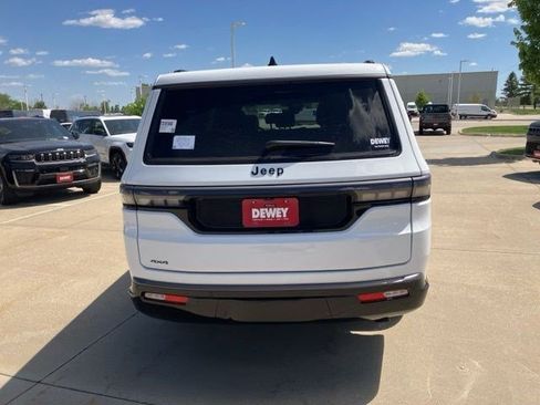 New 2026 Jeep Grand Wagoneer L Limited AWD/4WD image 7
