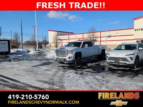 Used 2017 GMC Sierra 3500 Denali w/ Duramax Plus Package image 30