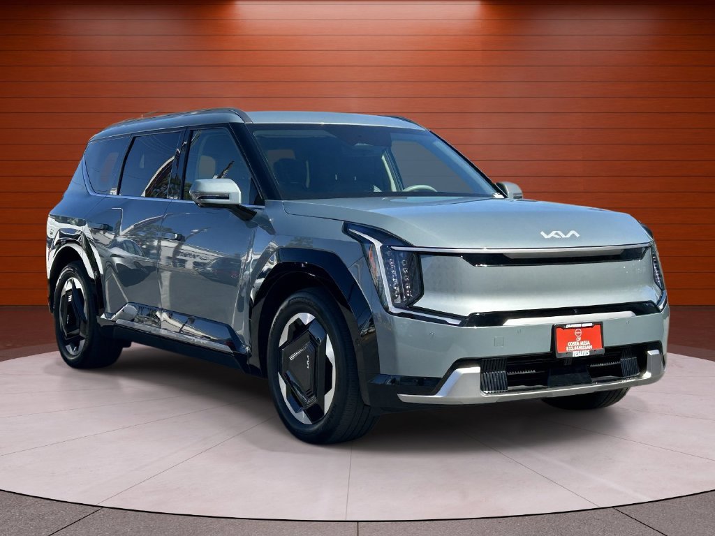 Used 2024 Kia EV9 Land AWD/4WD image 5