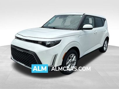 Used 2025 Kia Soul LX w/ LX Technology Package