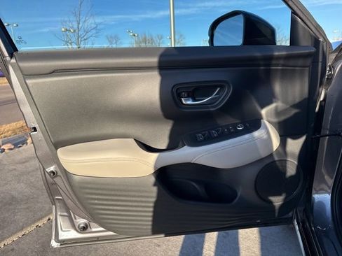 Used 2026 Honda HR-V EX-L image 13