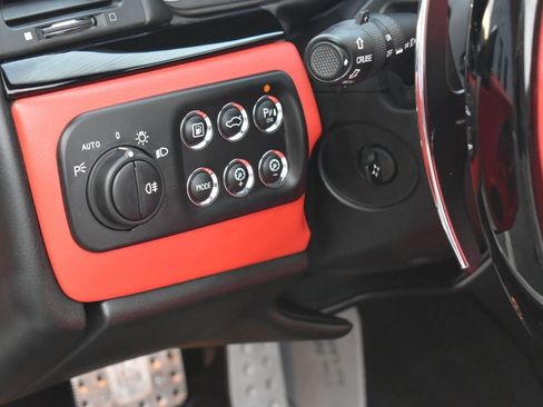 Used 2019 Maserati GranTurismo Sport image 31