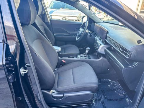 Used 2024 Hyundai Kona SE image 19