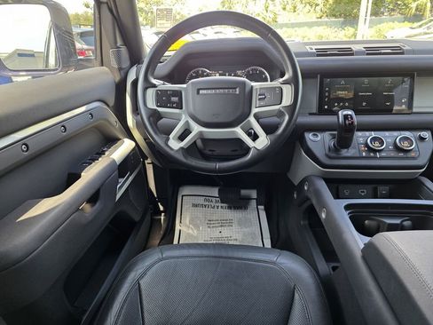 Used 2022 Land Rover Defender 110 SE AWD/4WD image 12