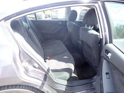 Used 2011 Nissan Altima 2.5 S w/ Special Edition Pkg FWD image 10