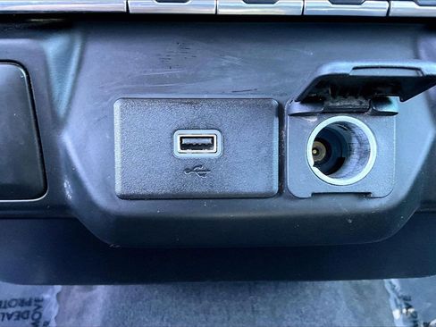 Used 2020 Chevrolet Silverado 1500 Custom w/ Custom Value Package image 17