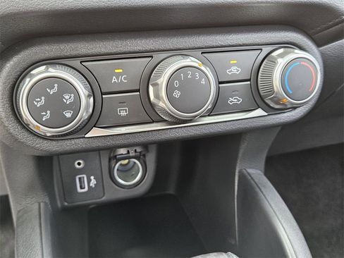 New 2025 Nissan Versa S w/ Trunk Package image 22