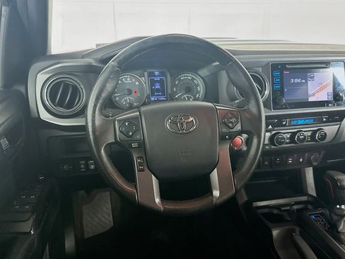 Used 2017 Toyota Tacoma TRD Pro AWD/4WD image 18