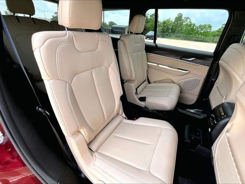 Used 2024 Jeep Grand Cherokee L Limited RWD image 20