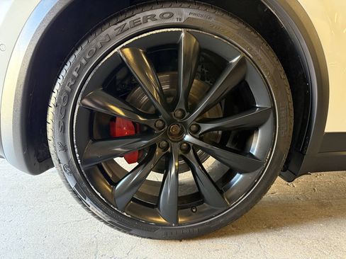Used 2020 Tesla Model X Performance AWD/4WD image 36