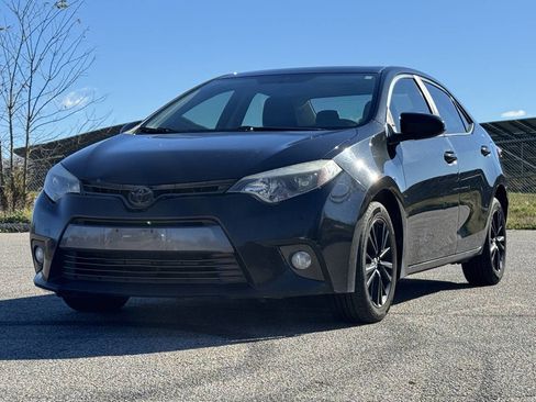 Used 2015 Toyota Corolla LE image 1