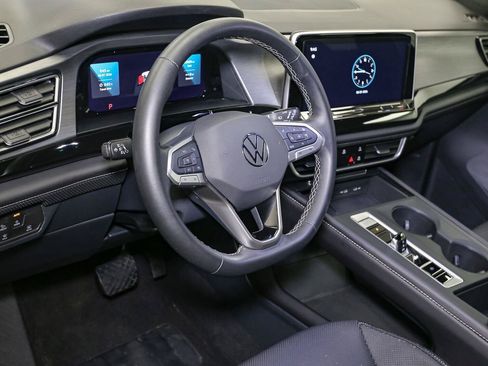 Certified 2025 Volkswagen Atlas Cross Sport SE AWD/4WD image 26