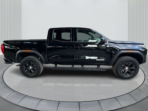 Used 2024 GMC Canyon Elevation image 4